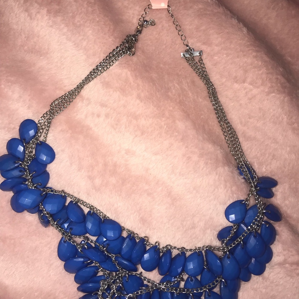 Royal blue boutique fun necklace nwt